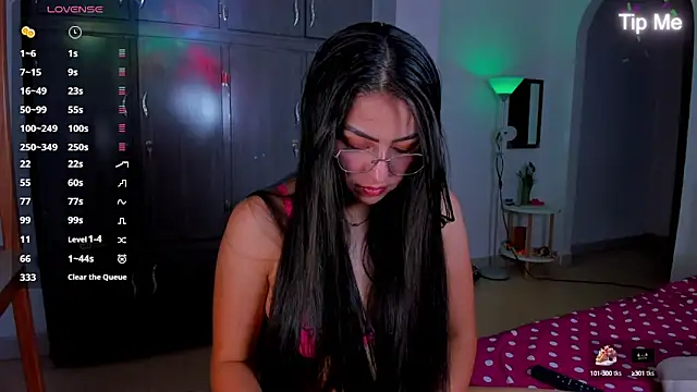 latingabby online show from September 25, 2025, 8:01 pm