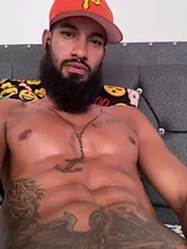 Snapshot of Damian_Shakur chatting on April 26, 2026, 2:26 pm Damian Shakur online show from April 26, 2026, 2:26 pm
