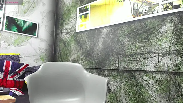 Snapshot of Damian_Shakur chatting on June 2, 2026, 12:18 pm Damian Shakur online show from June 2, 2026, 12:18 pm