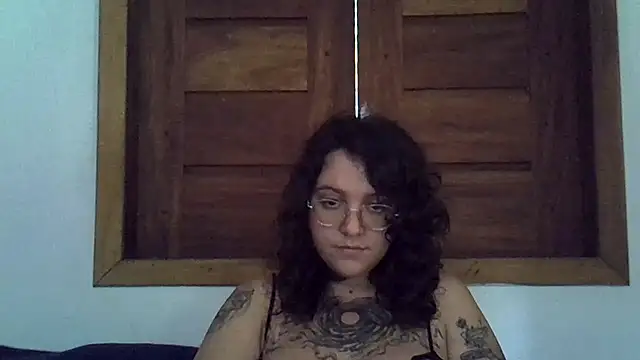 Blue Liz online show from November 28, 2025, 2:53 pm