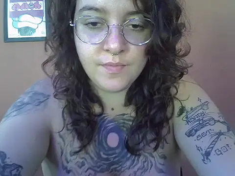 Blue Liz online show from December 2, 2025, 5:52 pm