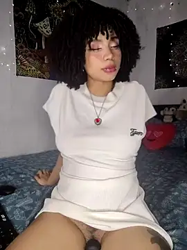 bettyboo2801 online show from January 15, 2026, 4:39 am