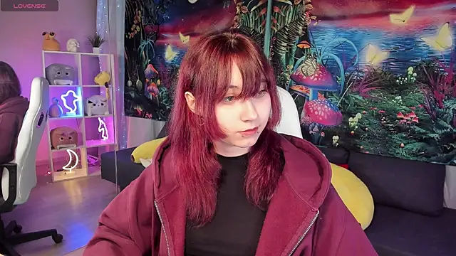 ClaraParks online show from November 3, 2025, 6:20 pm