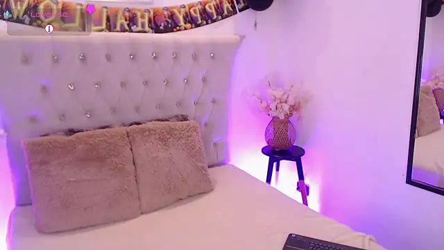 Dulcey  online show from October 20, 2025, 4:13 am