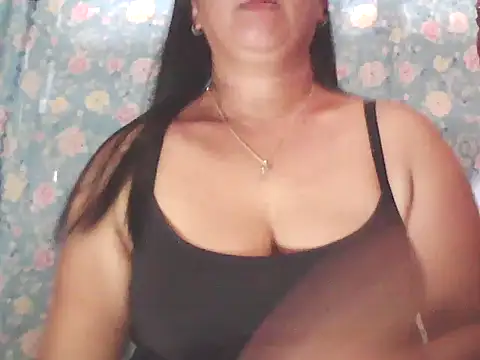 hotolivia34 online show from December 3, 2025, 6:10 am