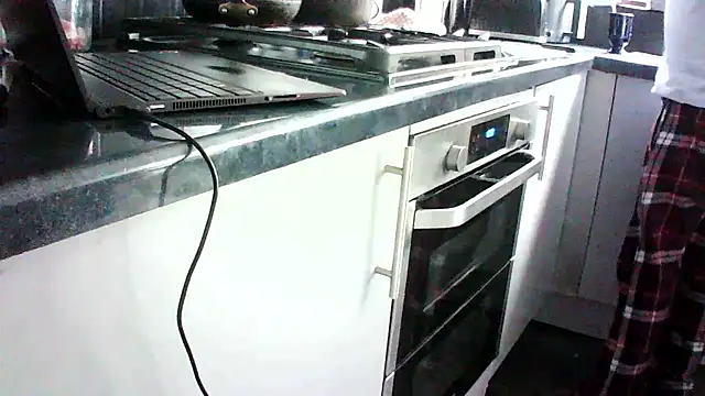 cockheart122 online show from December 17, 2025, 1:39 pm