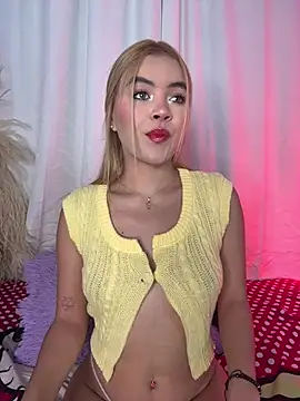 Snapshot of Miaa_rosses3 chatting on July 15, 2026, 11:32 pm Miaa rosses3 online show from July 15, 2026, 11:32 pm