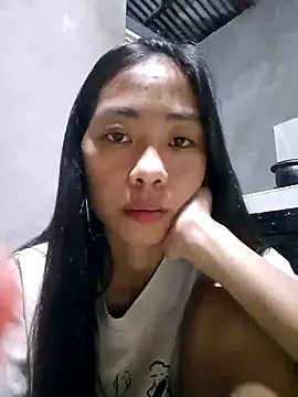 Snapshot of SweetMissPinay18 chatting on June 25, 2026, 2:43 pm SweetMissPinay18 online show from June 25, 2026, 2:43 pm