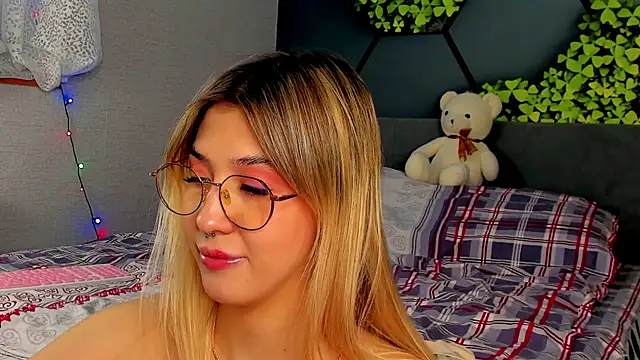 Bella svon online show from December 20, 2025, 7:10 pm