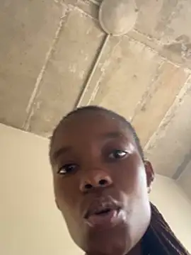 prettydollyy online show from February 27, 2026, 7:41 am