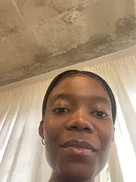 prettydollyy online show from March 3, 2026, 8:09 am