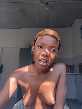 prettydollyy online show from April 2, 2026, 8:34 am