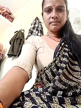 Cutreet online show from September 15, 2025, 5:18 am