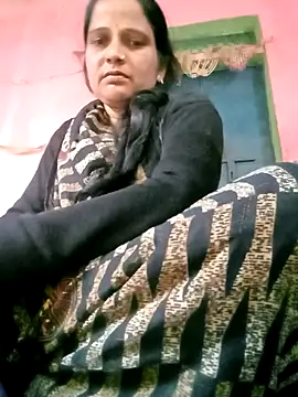 Snapshot of Cutreet chatting on February 3, 2026, 11:37 am Cutreet online show from February 3, 2026, 11:37 am