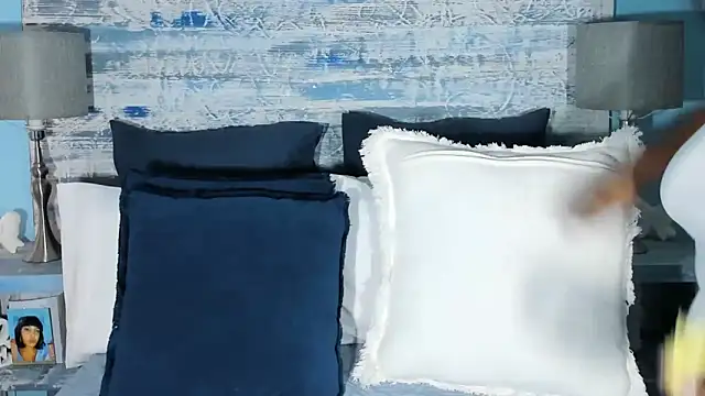 Jess555 online show from April 11, 2026, 2:21 pm