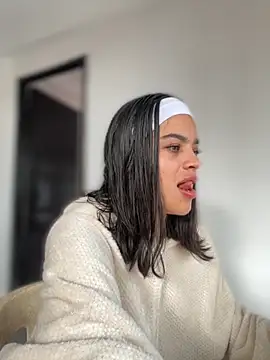 JuanitaMore01 online show from November 2, 2025, 8:00 pm