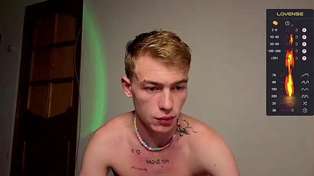 callmealexthx online show from September 18, 2025, 3:14 pm