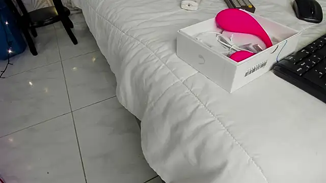 DarkHoneyy online show from September 25, 2025, 12:47 am