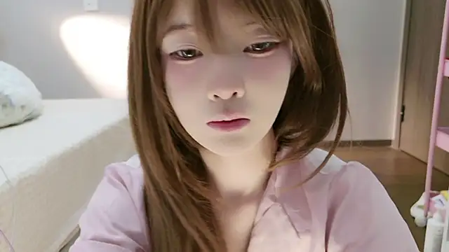 EnEn xiaobao online show from December 16, 2025, 1:05 pm