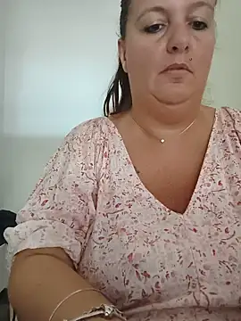 LaReginaNera online show from June 24, 2026, 9:41 am