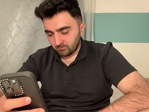 Snapshot of donastii chatting on May 7, 2026, 8:36 pm donastii online show from May 7, 2026, 8:36 pm