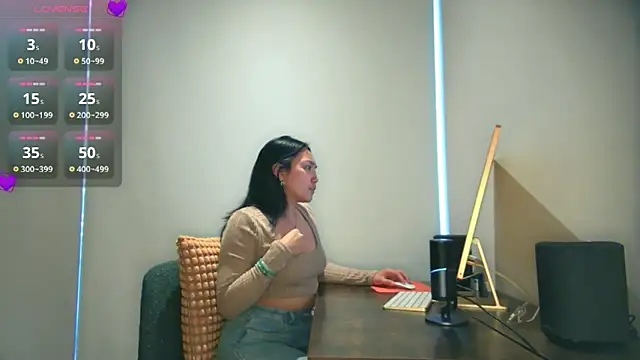 yuzhara online show from December 17, 2025, 8:37 pm