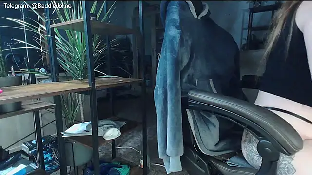 BaddieJoline online show from November 13, 2025, 7:02 pm