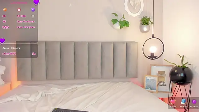 Tina curly online show from April 18, 2026, 7:58 pm