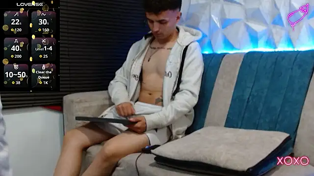 Snapshot of Isaac_tan chatting on November 18, 2025, 3:12 am Isaac tan online show from November 18, 2025, 3:12 am