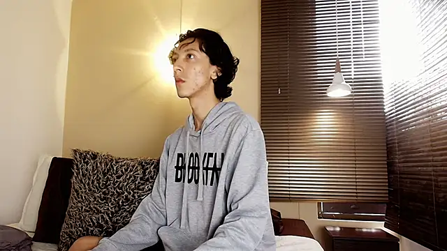 Lucian Morel S online show from November 26, 2025, 12:39 pm