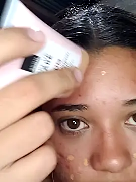 Violethroos online show from April 14, 2026, 3:23 am