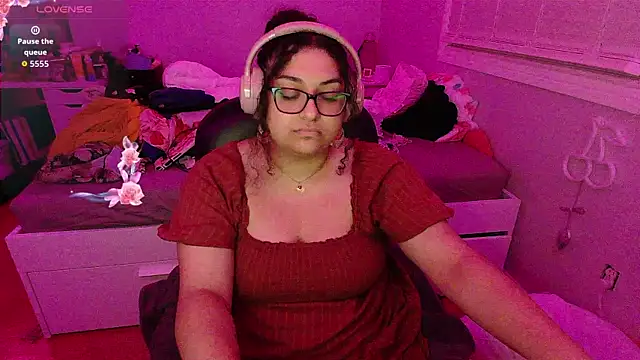 chericheesecake online show from September 28, 2025, 3:56 am