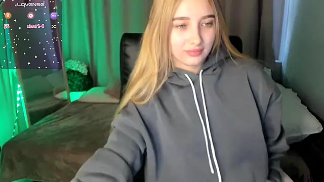 TaisiaHot online show from March 20, 2026, 9:03 am