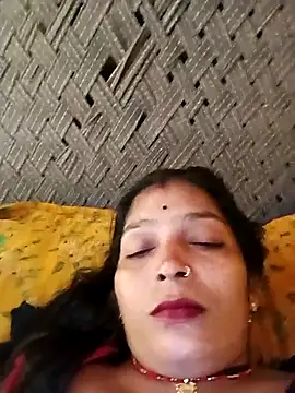 Snapshot of Samiya-143 chatting on November 10, 2025, 8:13 am Samiya-143 online show from November 10, 2025, 8:13 am