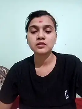 Snapshot of Kavya-Tiwari chatting on June 1, 2026, 6:26 am Kavya-Tiwari online show from June 1, 2026, 6:26 am