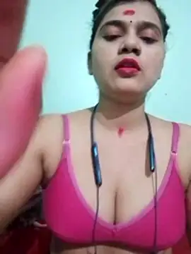 Snapshot of Kavya-Tiwari chatting on June 5, 2026, 9:42 pm Kavya-Tiwari online show from June 5, 2026, 9:42 pm
