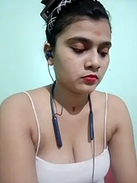 Snapshot of Kavya-Tiwari chatting on June 9, 2026, 8:37 am Kavya-Tiwari online show from June 9, 2026, 8:37 am