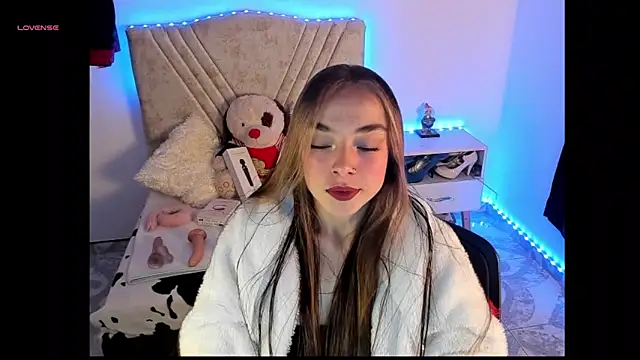 Mia Victoria22 online show from April 15, 2026, 2:07 am