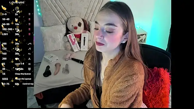Snapshot of Mia_Victoria22 chatting on June 5, 2026, 3:24 am Mia Victoria22 online show from June 5, 2026, 3:24 am