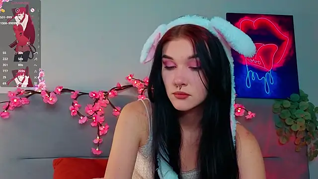 JenniferSullivan online show from October 26, 2025, 9:10 pm