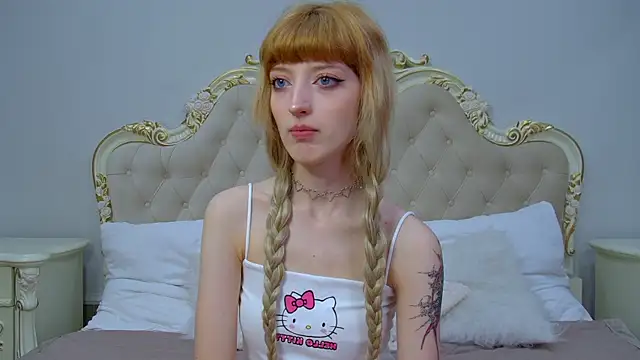 MistyMarlo online show from April 17, 2026, 6:05 am