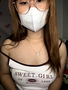 Meowyeuk6 online show from October 13, 2025, 7:36 pm