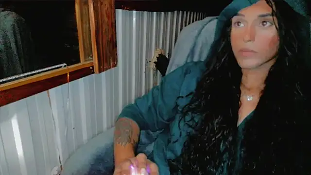 HTXBBY3130 online show from September 28, 2025, 10:59 pm