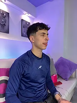 AdrianRinaldi online show from September 16, 2025, 9:05 pm