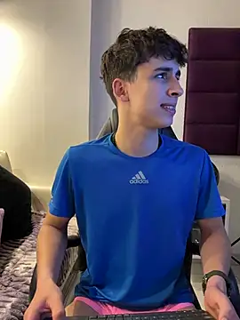 AdrianRinaldi online show from November 21, 2025, 9:46 pm