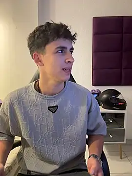 AdrianRinaldi online show from January 11, 2026, 1:49 pm