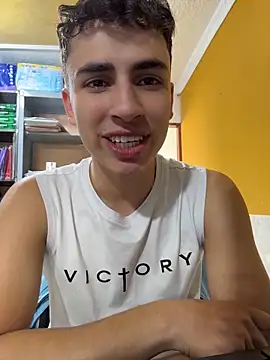 AdrianRinaldi online show from April 19, 2026, 6:10 pm