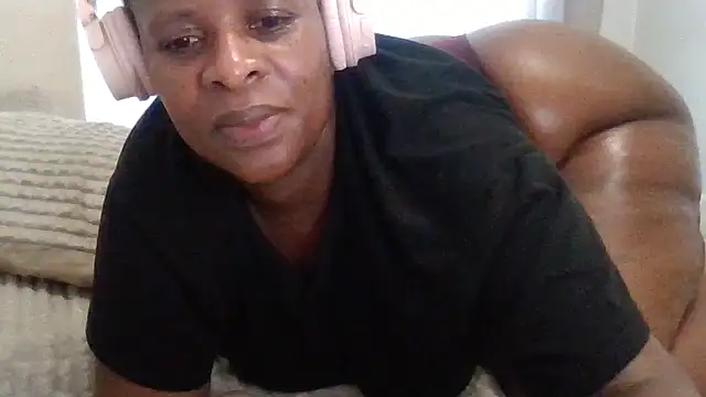 Snapshot of SexyNonnyy chatting on November 28, 2025, 2:42 pm SexyNonnyy online show from November 28, 2025, 2:42 pm