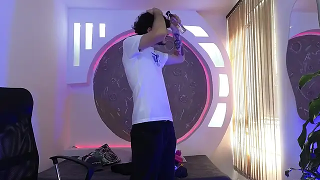 Rafael Mendezz online show from September 16, 2025, 9:05 pm