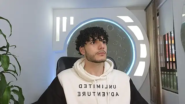 Rafael Mendezz online show from October 1, 2025, 8:15 pm